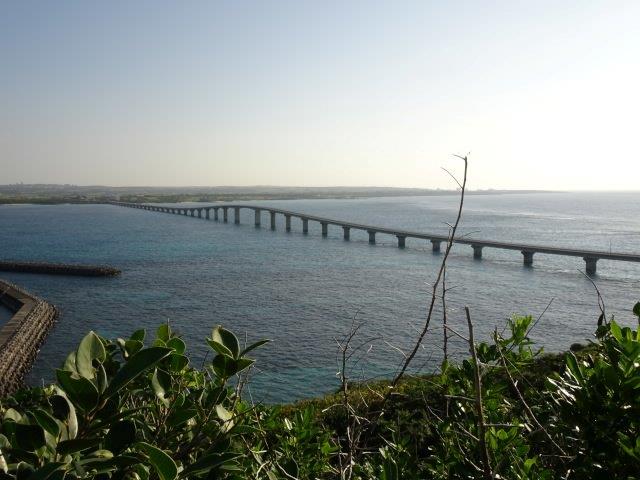 くりま島は、 ちっちゃい島やがぁ、豪華な大橋でおますわぁ!