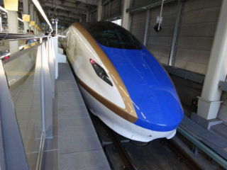 北陸新幹線・はくたか号の先頭です。